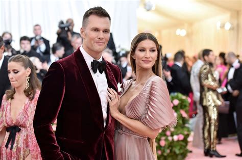 he didn t want a divorce tom brady finally agrees with gisele bündchen as he plans to focus