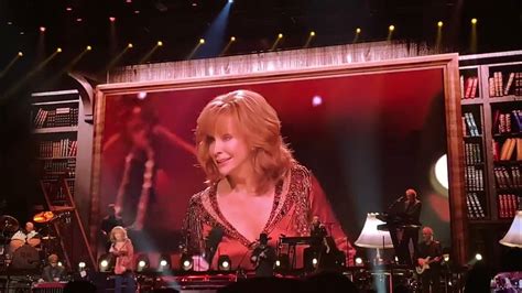 Reba Mcentire Is There Life Out There Memphis Tn 111722 Youtube
