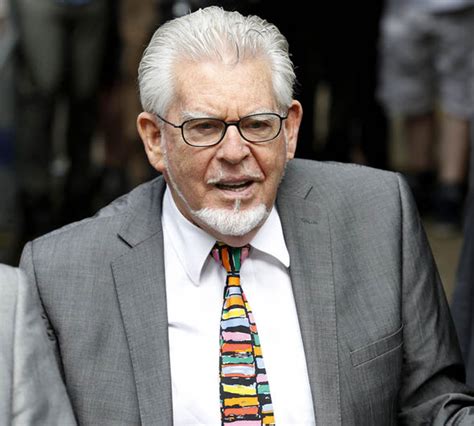 Rolf Harris Trial Entertainer Groped Girl Of 13 In Front Of Tv Stars