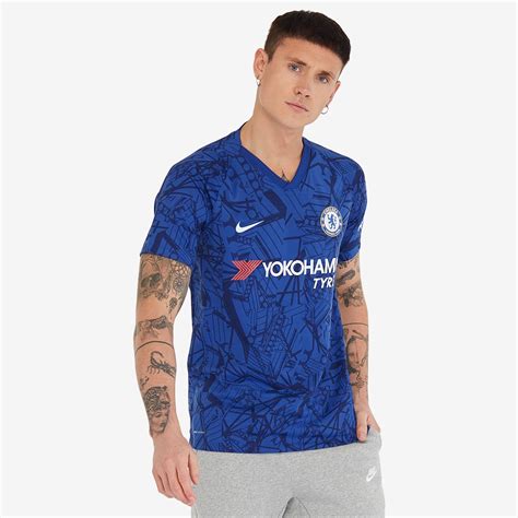 The shade chosen for the uniform is light blue, although it has officially been podrías hacer kits de bayern munich 20/21 para dls 19. Nike Chelsea 2019/20 Home Vapor Match SS Shirt - Rush Blue ...