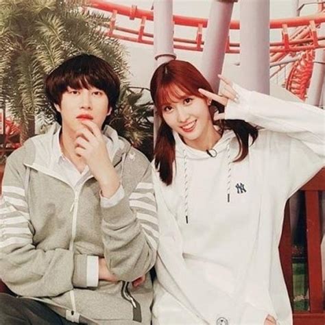 The couple caused a stir because of the large age gap (13 years old) between. K pop idols Kim Heechul and Momo's THESE photos are beyond ...