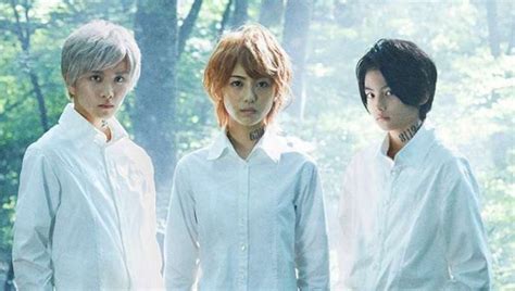 And under the care of the woman they refer to as mama, all the kids have enjoyed a comfortable life. The Promised Neverland: rivelati gli interpreti di ...