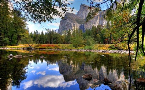 Beautiful Mountain Scenes Beautiful Riverside And Mountain Scene