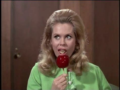 Elizabeth Montgomery In Bewitched Agnes Moorehead Bewitched