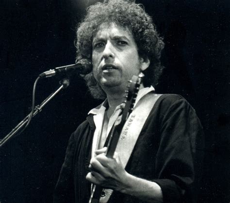 Bob dylan & friends, bob dylan & his band, bob dylan and the never ending tour band, robert zimmer and group, the gentleman's club of spalding, traveling wilburys, usa for africa. Bob Dylan singt in Augsburg - Jürgen Marks