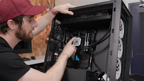Linus Tech Tips Build A Gaming Pc With Micro Center Build