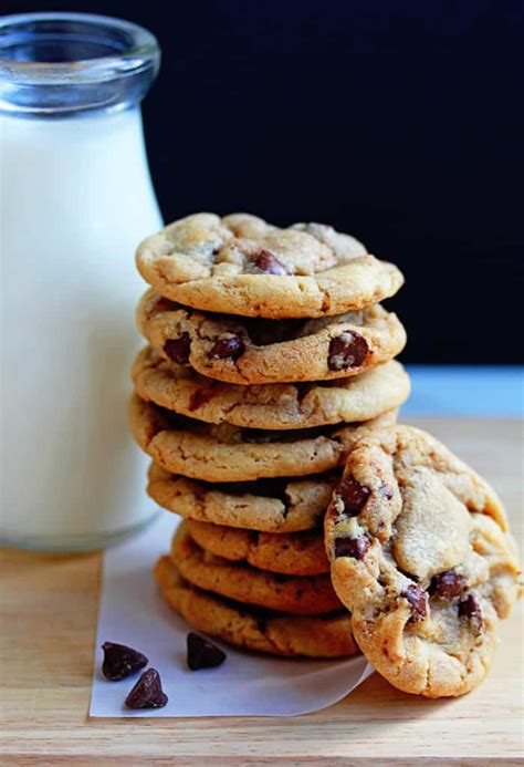 I immediately began counting down the minutes until my husband returned home from work as these cookies taunted me from the i wanted to bake chocolate chip cookies today and realized i did not have brown sugar. Soft and Chewy Chocolate Chip Cookies Recipe - Grandbaby Cakes