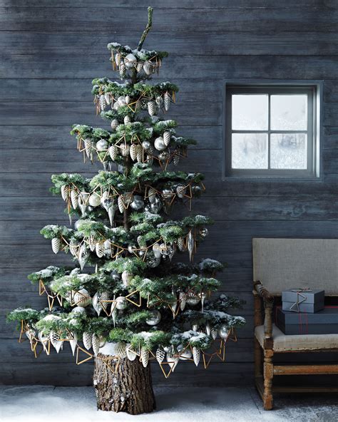 22 Of Our Most Creative Christmas Tree Decorating Ideas Scandinavian Christmas Trees Creative