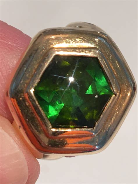 Can you tell me if this is emerald? - Gem Related Discussion - IGS Forums