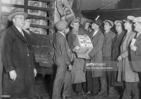 Unemployed Group Of People During The Great Depression Stand In News Photo Getty Images