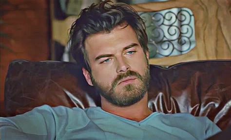 142 Me Gusta 14 Comentarios Kivanç Tatlituğ Fanpage 🇪🇸