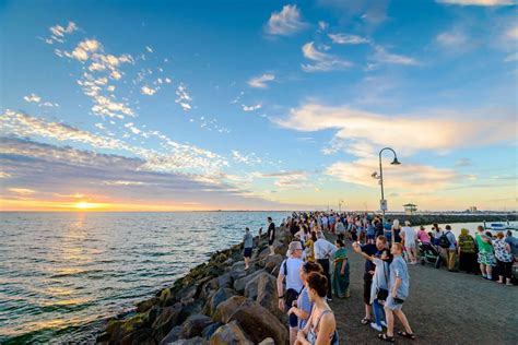 St Kilda Beach Melbourne Restaurants Parking And Address