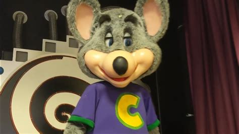 Chuck E Cheese Up Close And Personal With The Animatronic Beaverton
