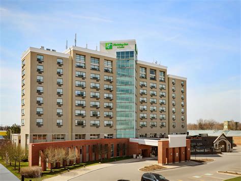 Holiday inn london bloomsbury provides contemporary accommodation in london and is a short stroll from euston bus station. Holiday Inn Hotel & Suites London Hotel by IHG