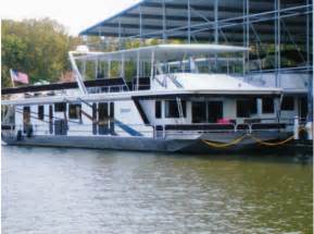 This vessel has been meticulously updated since purchased, new toile. Houseboats for sale in Gilbertsville, Kentucky