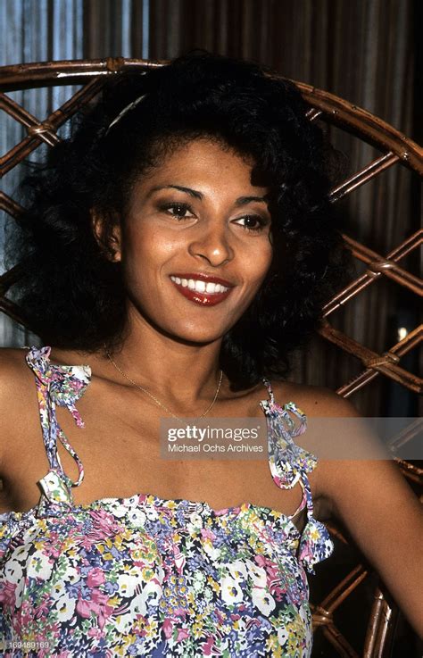 News Photo Actress Pam Grier Poses For A Portrait In Circa Foxy Brown Pam Grier Pam Grier