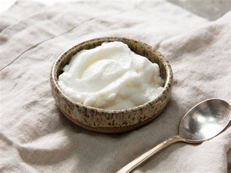 Toum is the lebanese garlic sauce popular in the middle east. Traditional Toum (Lebanese Garlic Sauce) Recipe | Serious Eats