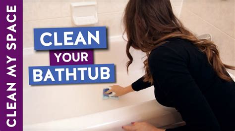 How To Clean A Bathtub Easy Bathtub Cleaning Routine Youtube