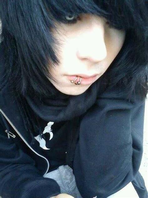 Pin By Lucka On ♥boys♥ Cute Emo Boys Emo Boy Hair Cute Emo