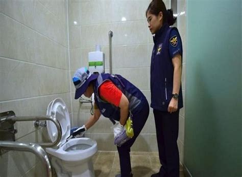 الكاميرات السرية بالمراحيض العامة.. مشكلة خطيرة تؤرق كوريا ...