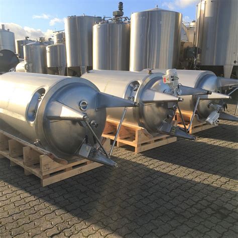 Stainless Steel Tank Jacketed Insulated And Agitator 1390 Litres
