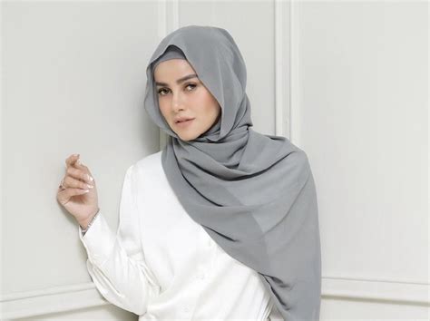 Jawaban Olla Ramlan Saat Ditanya Kemungkinan Lepas Hijab