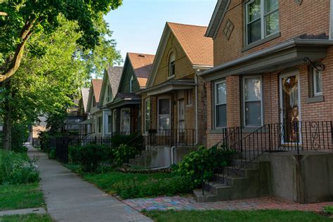 where is chicago s affordable housing new tool details decade of data curbed chicago