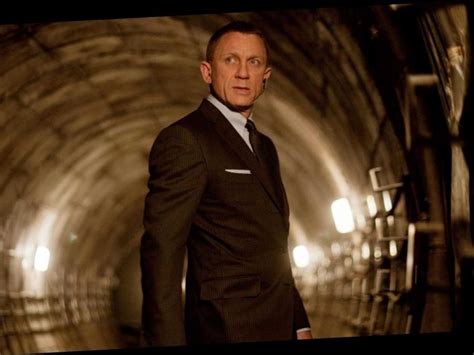 Daniel Craigs James Bond Is Back In First Poster For No Time To Die