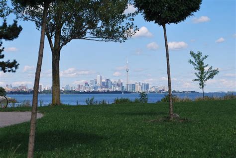 The Top 35 Parks For A Picnic In Toronto By Neighbourhood