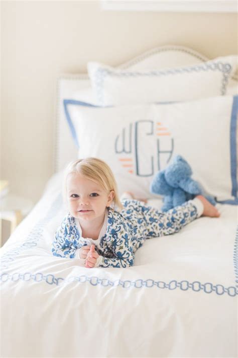 Check out our guide for tips on most children move from their crib to a toddler bed between the ages of one and three or when they reach a height of 35ʺ. when to transition your toddler to a bed | Bed, Toddler bed, Baby boy
