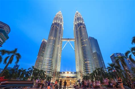 Petronas Twin Towers Kuala Lumpur How To Reach Best Time And Tips