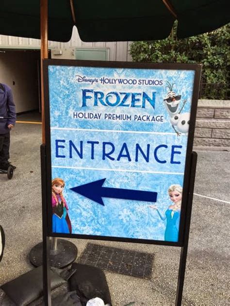 Disney Musings The Frozen Holiday Premium Package At Disneys