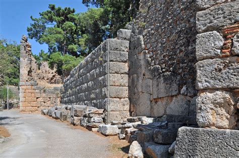 Jun 25, 2021 · σύμφωνα με αποκλειστικές πληροφορίες του lamiareport, η 65χρονη γυναίκα, όταν πέθανε η 91χρονη μητέρα της, ζήτησε προσφορά από κάποια γραφεία τελετών για να μεταφέρει τη σορό της από τη φωκίδα στον τόπο καταγωγής της στο. Κάστρο Άμφισσας, Φωκίδα