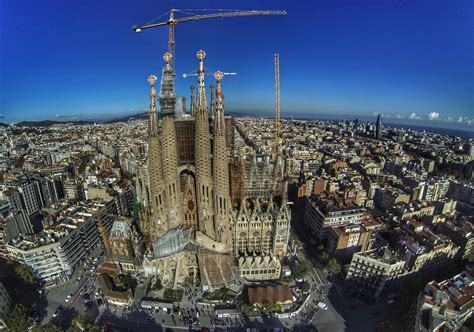 Kompletnie o klubie fc barcelona, messim, puyolu, xavim, inieście! Les plus belles photos prises par des drones à Barcelone