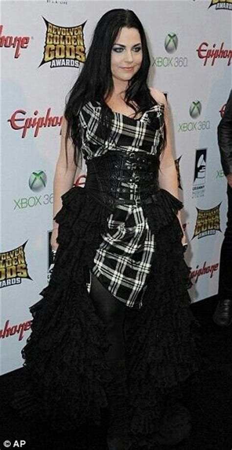 Amy Lee From Evanescence This Dress Amy Lee Pinterest