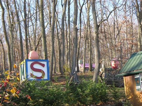 Outta The Way Abandoned Storyland Abandoned Theme Parks Abandoned
