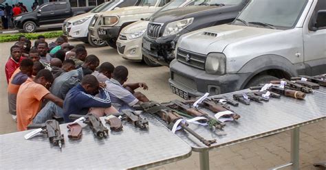 Polícia Angolana Detém 53 Criminosos E Recupera 21 Carros Roubados Atualidade Sapo