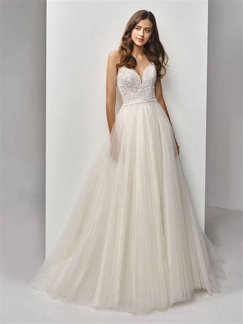 2019 Beautiful Collection Wedding Gownsveils