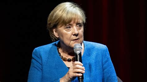 Ekskansler Merkel Forsvarer Det Tysk Russiske Forhold Nyhed