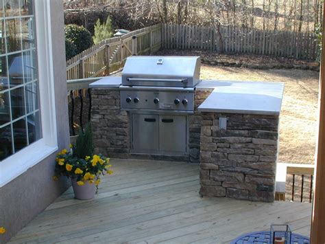 Built In Grill On Wood Deck Outdoor Grill Area Outdoor Kitchen Plans