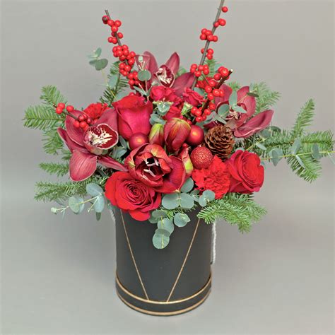 Flori De Crăciun Aranjament Cu Trandafiri și Amaryllis