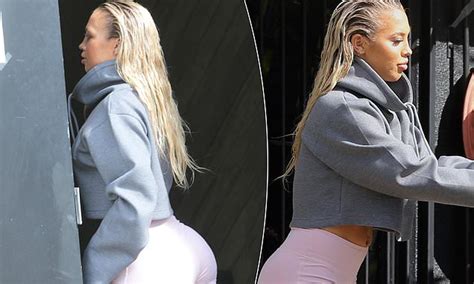 Tammy Hembrow Flaunts Her Eye Popping Derrière In Skintight Shorts