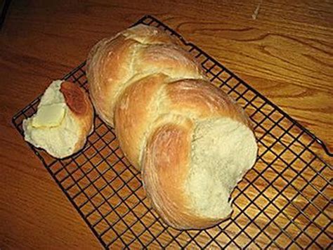 Learn How To Make Delicious Braided Bread Without The Milk Recipe