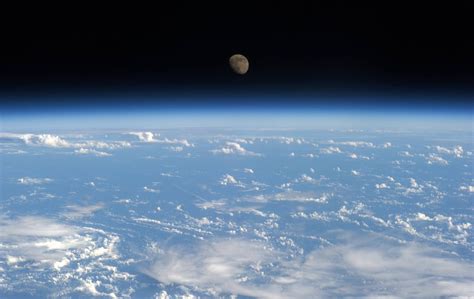 Earth And Moon Seen From The International Space Station Earth Blog