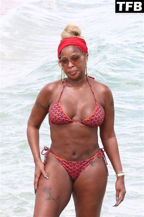 Mary J Blige Topless The Fappening Plus