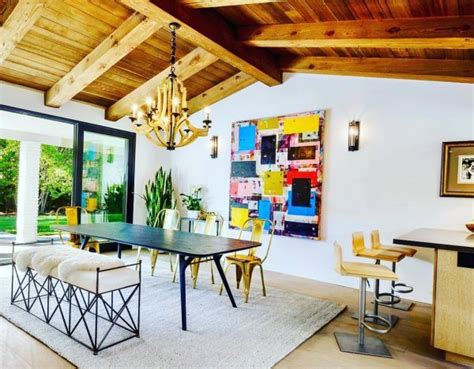 Here you'll find speed paintings, tutorials, art vlogs, reviews and more, all kind of art related videos! Paintings - Color Block (With images) | Contemporary ...