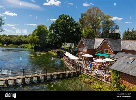 England Hampshire Stockbridge The Mayfly Pub And River Test Stock