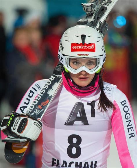 Pech Oberstdorferin Christina Geiger Beim Ski Weltcuprennen In Flachau