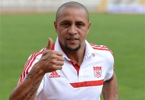 Il Calcio Di Roberto Carlos Donne Auto Successi E Banane