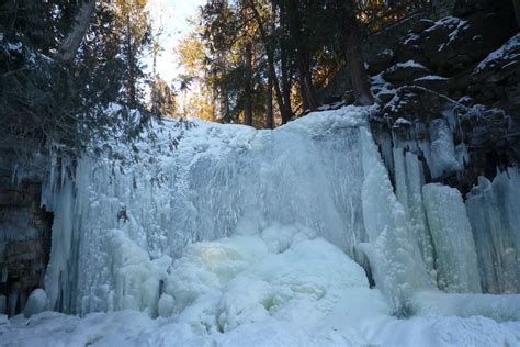 25 Scenicfrozen Waterfalls To See Around Toronto During Winter To Do